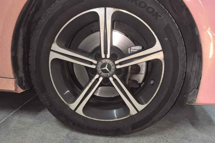 Used Mercedes-Benz A-Class 2024 A 200 L Fashion Model Right Front Wheel Hub