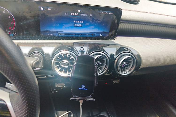 Used Mercedes-Benz A-Class 2024 Updated A 200 L Fashion Version Audio And AC Panel