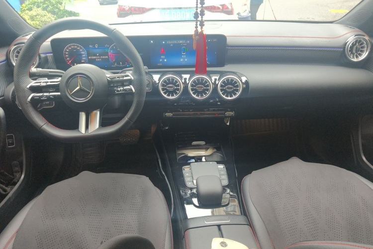 Used Mercedes-Benz A-Class 2024 Updated A 200 L Fashion Version Center Console