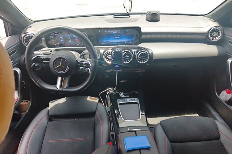 Used Mercedes-Benz A-Class 2024 Updated A 200 L Fashion Version Center Console