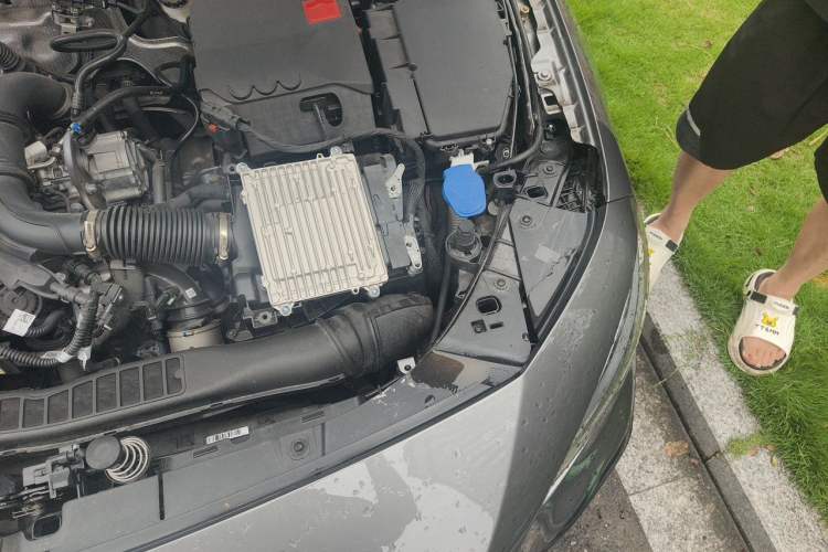 Used Mercedes-Benz A-Class 2024 Updated A 200 L Fashion Version Engine Bay Left