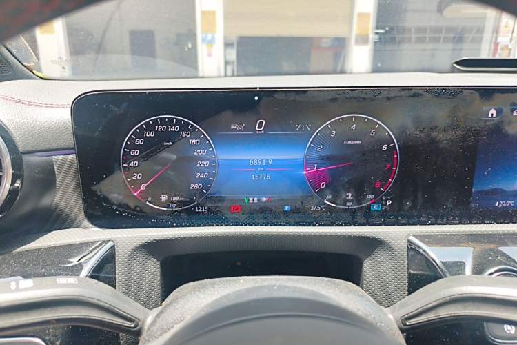 Used Mercedes-Benz A-Class 2024 Updated A 200 L Fashion Version Instrument Cluster