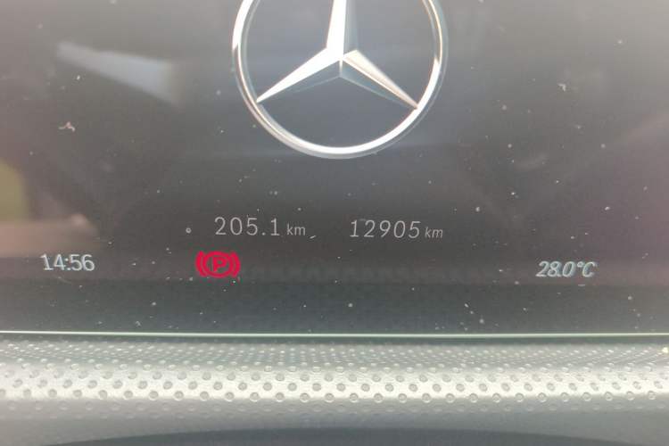 Used Mercedes-Benz A-Class 2024 Updated A 200 L Fashion Version Odometer Close Up
