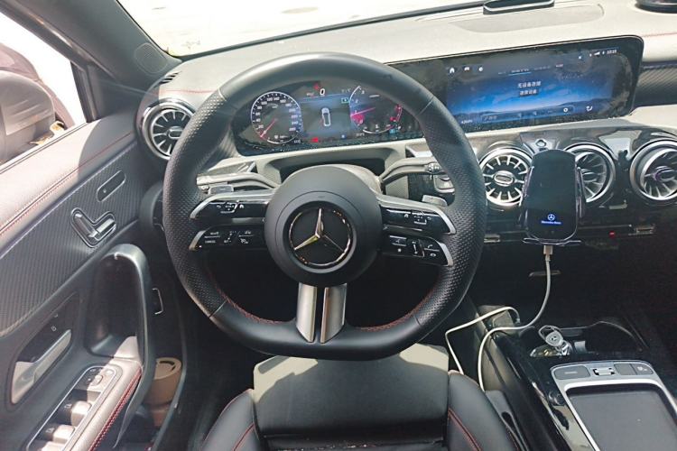 Used Mercedes-Benz A-Class 2024 Updated A 200 L Fashion Version Steering Wheel