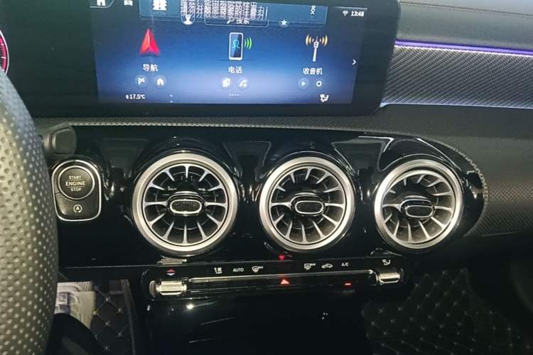 Used Mercedes-Benz A-Class 2024 Updated A 200 L Fashion Version Audio And AC Panel