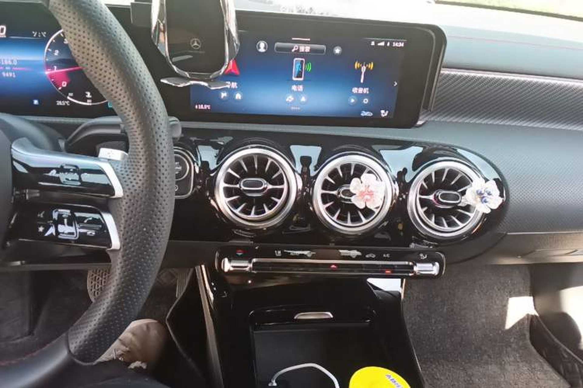Used Mercedes-Benz A-Class 2024 Updated A 200 L Fashion Version Audio And AC Panel