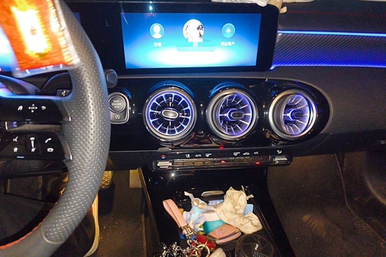 Used Mercedes-Benz A-Class 2024 Updated A 200 L Fashion Version Audio And AC Panel