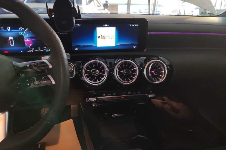 Used Mercedes-Benz A-Class 2024 A 200 L Fashion Model Audio And AC Panel