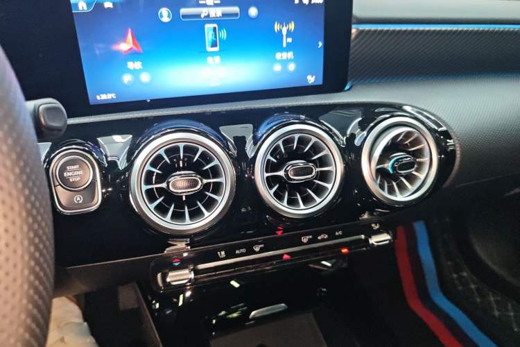 Used Mercedes-Benz A-Class 2024 Updated A 200 L Fashion Version Audio And AC Panel