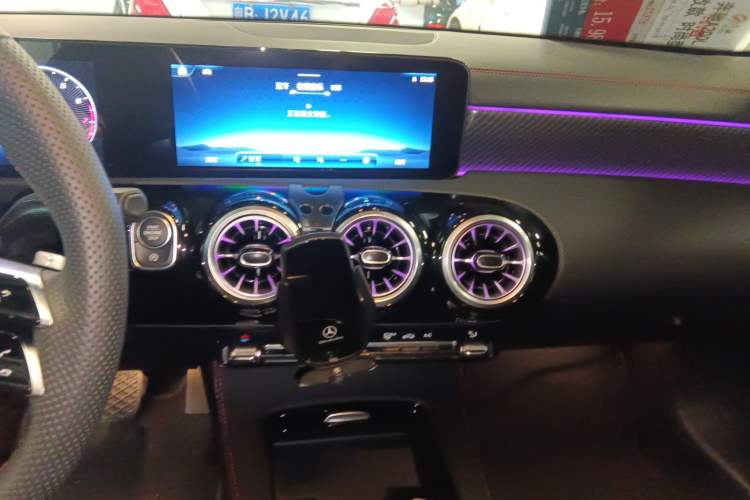 Used Mercedes-Benz A-Class 2024 Updated A 200 L Fashion Version Audio And AC Panel