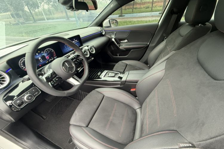 Used Mercedes-Benz A-Class 2024 Updated A 200 L Fashion Version Audio And AC Panel