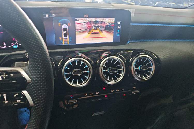 Used Mercedes-Benz A-Class 2024 Updated A 200 L Fashion Version Audio And AC Panel
