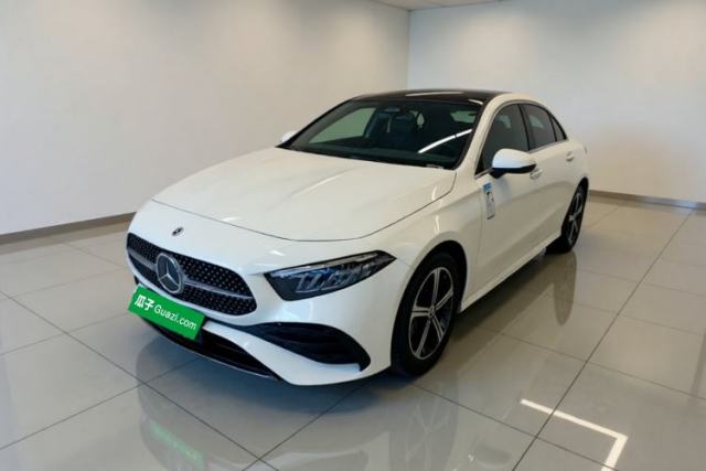 Używany Mercedes-Benz A-Class 2024 Updated A 200 L Fashion Version
