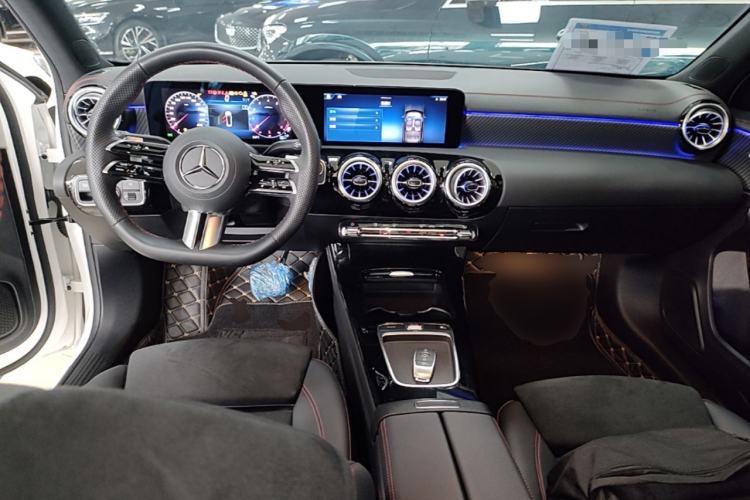 Used Mercedes-Benz A-Class 2024 Updated A 200 L Fashion Version Center Console