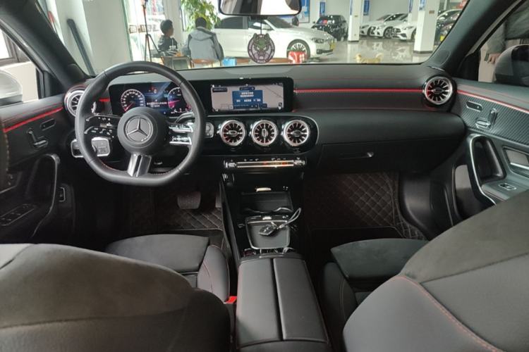 Used Mercedes-Benz A-Class 2024 Updated A 200 L Fashion Version Center Console