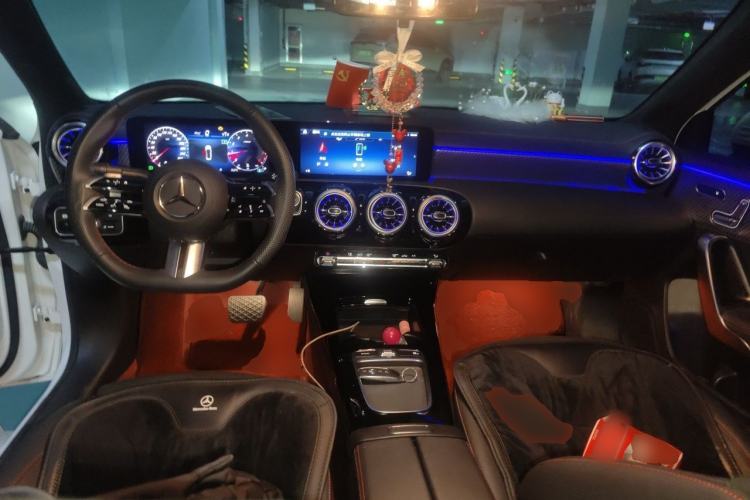 Used Mercedes-Benz A-Class 2024 Updated A 200 L Fashion Version Center Console
