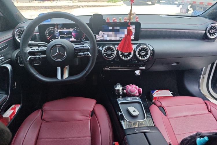 Used Mercedes-Benz A-Class 2024 Updated A 200 L Fashion Version Center Console
