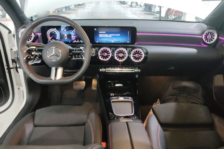 Used Mercedes-Benz A-Class 2024 Updated A 200 L Fashion Version Center Console