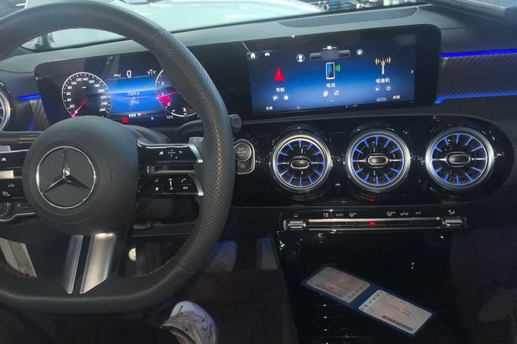 Used Mercedes-Benz A-Class 2024 Updated A 200 L Fashion Version Center Console