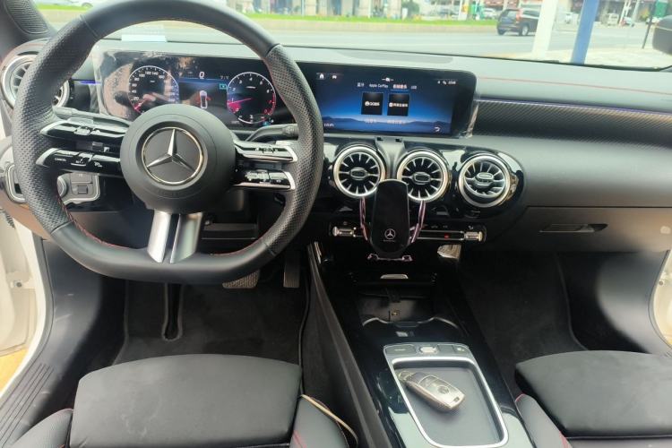 Used Mercedes-Benz A-Class 2024 Updated A 200 L Fashion Version Center Console