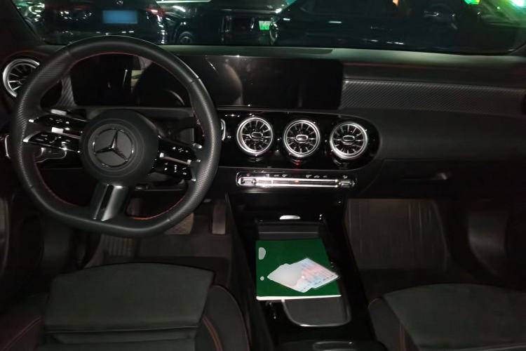 Used Mercedes-Benz A-Class 2024 Updated A 200 L Fashion Version Center Console