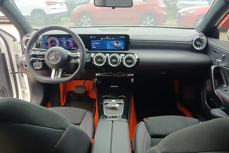 Used Mercedes-Benz A-Class 2024 Updated A 200 L Fashion Version Center Console