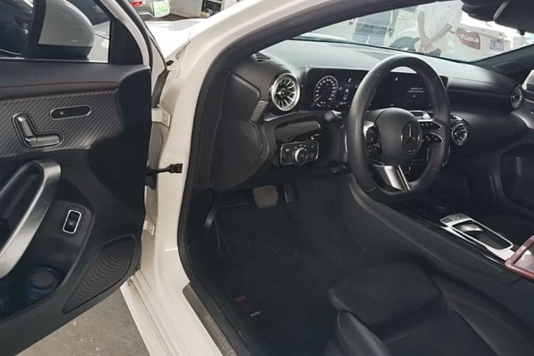 Used Mercedes-Benz A-Class 2024 Updated A 200 L Fashion Version Driver Seat