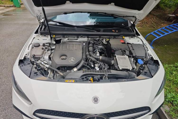 Used Mercedes-Benz A-Class 2024 Updated A 200 L Fashion Version Engine Bay