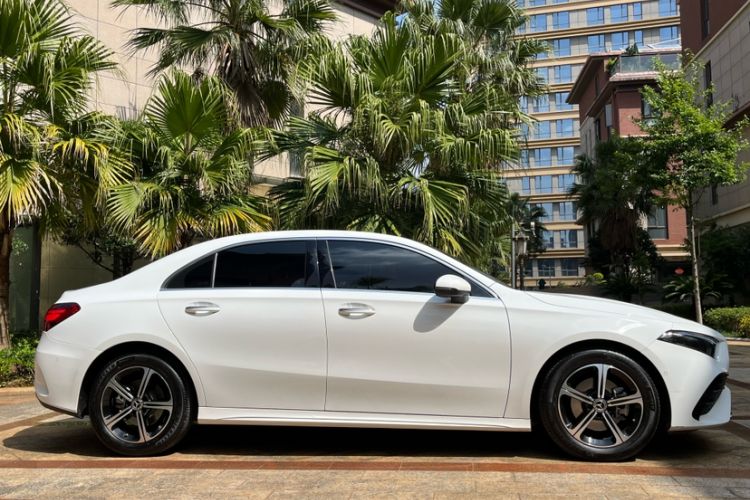 Used Mercedes-Benz A-Class 2024 Updated A 200 L Fashion Version Exterior 11