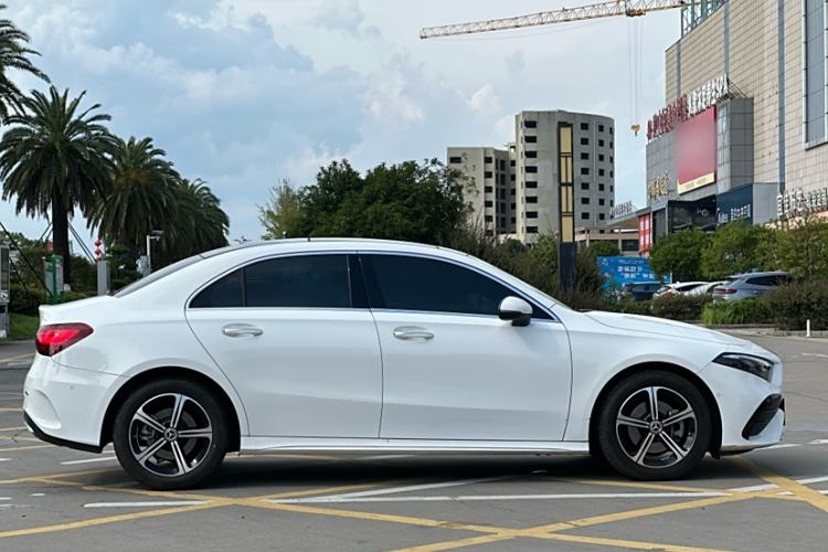 Used Mercedes-Benz A-Class 2024 Updated A 200 L Fashion Version Exterior 3