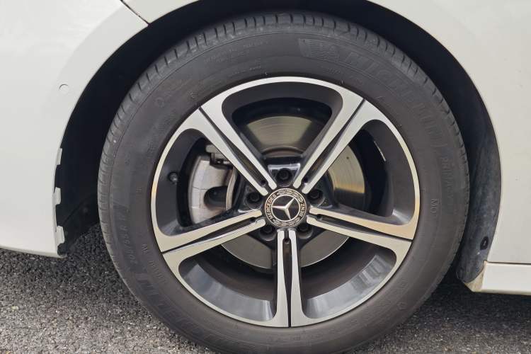 Used Mercedes-Benz A-Class 2024 Updated A 200 L Fashion Version Exterior 3