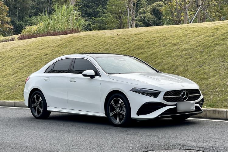 Used Mercedes-Benz A-Class 2024 Updated A 200 L Fashion Version Exterior 3