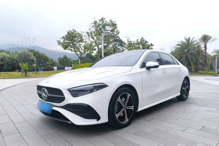 Used Mercedes-Benz A-Class 2024 Updated A 200 L Fashion Version Exterior 3