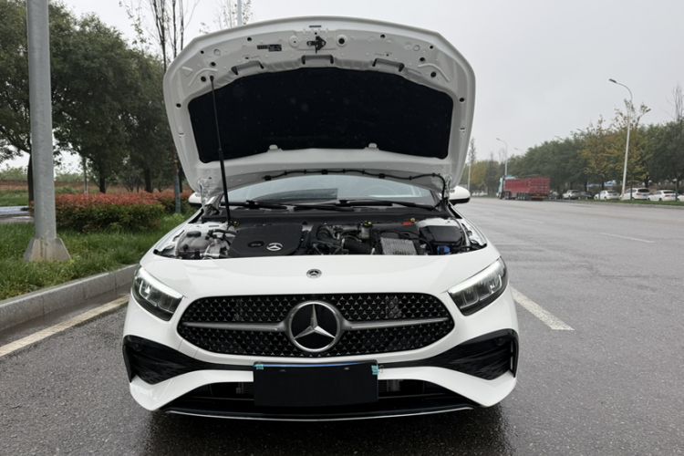 Used Mercedes-Benz A-Class 2024 Updated A 200 L Fashion Version Exterior 3
