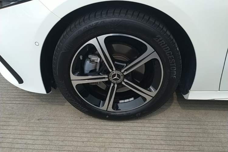 Used Mercedes-Benz A-Class 2024 Updated A 200 L Fashion Version Exterior 4