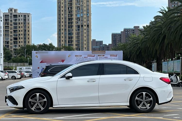 Used Mercedes-Benz A-Class 2024 Updated A 200 L Fashion Version Exterior 4