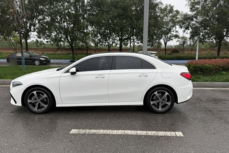 Used Mercedes-Benz A-Class 2024 Updated A 200 L Fashion Version Exterior 5