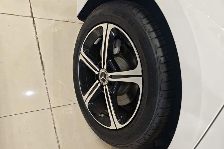 Used Mercedes-Benz A-Class 2024 Updated A 200 L Fashion Version Exterior 5