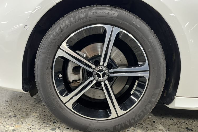 Used Mercedes-Benz A-Class 2024 Updated A 200 L Fashion Version Exterior 6