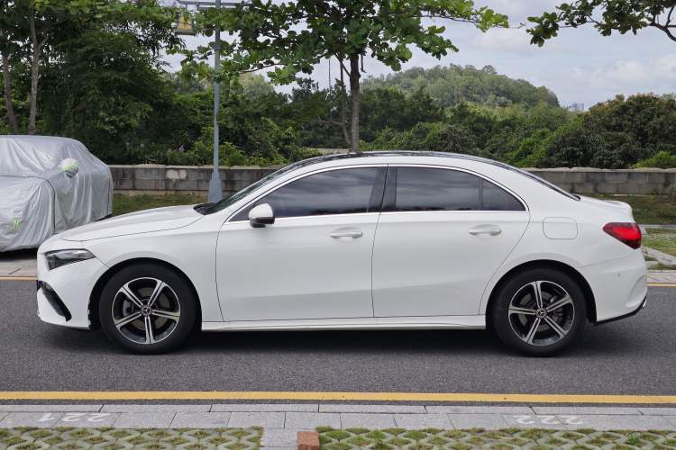 Used Mercedes-Benz A-Class 2024 Updated A 200 L Fashion Version Exterior 8