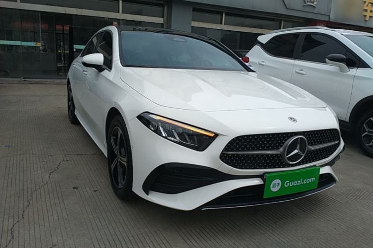 Used Mercedes-Benz A-Class 2024 Updated A 200 L Fashion Version Front Right 45 Deg