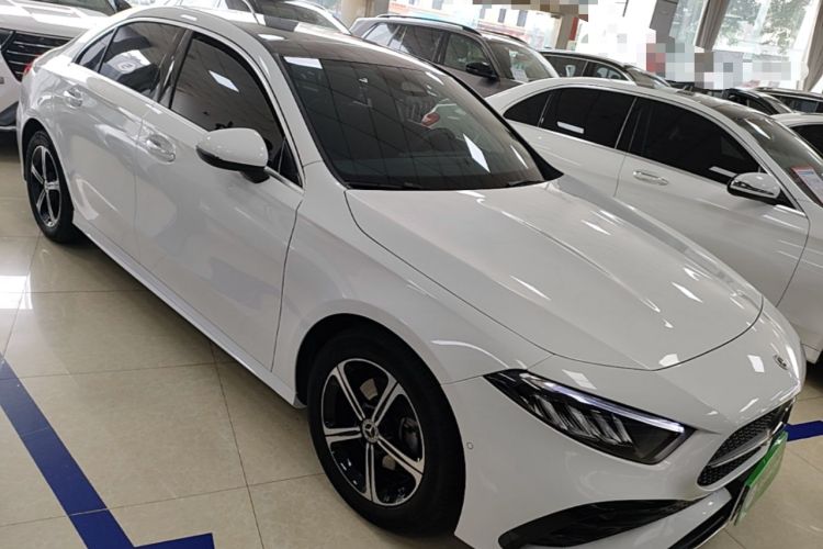 Used Mercedes-Benz A-Class 2024 Updated A 200 L Fashion Version Front Right 45 Deg