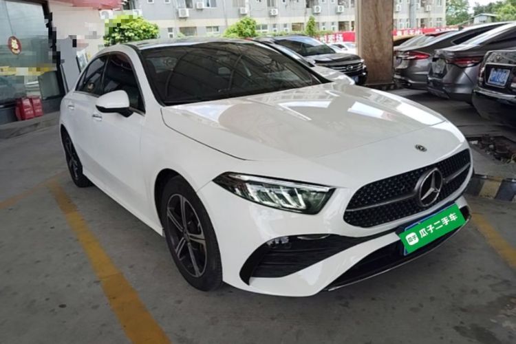 Used Mercedes-Benz A-Class 2024 Updated A 200 L Fashion Version Front Right 45 Deg