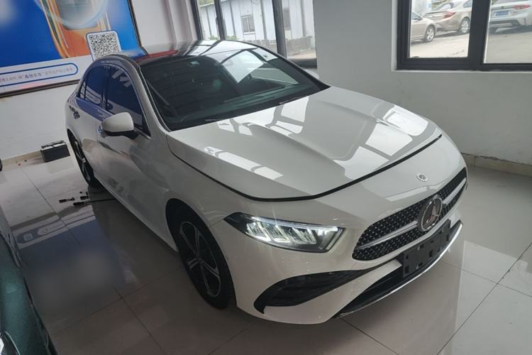 Used Mercedes-Benz A-Class 2024 Updated A 200 L Fashion Version Front Right 45 Deg