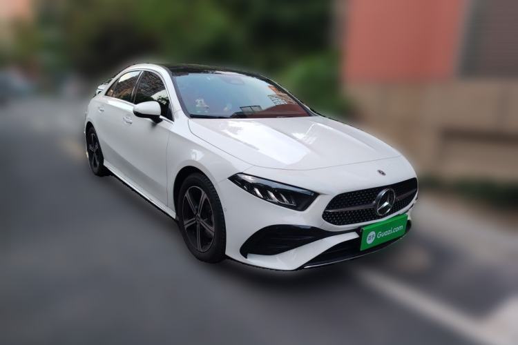 Used Mercedes-Benz A-Class 2024 Updated A 200 L Fashion Version Front Right 45 Deg