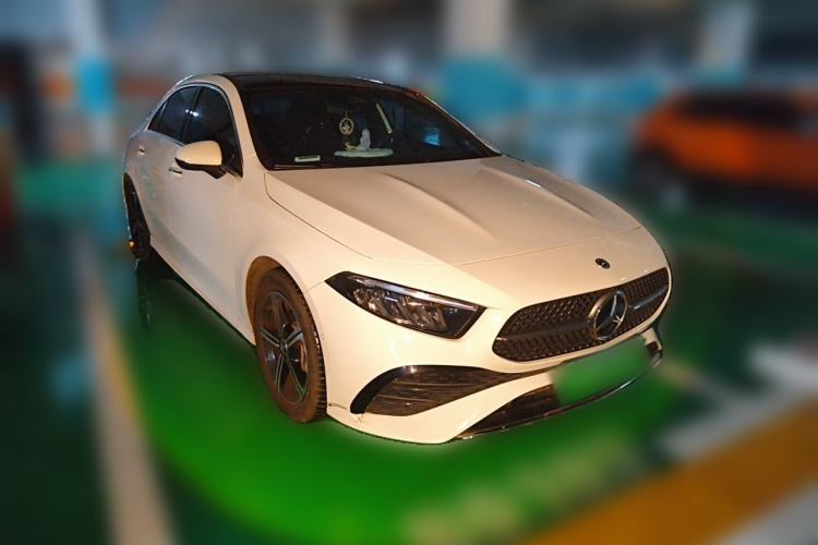 Used Mercedes-Benz A-Class 2024 Updated A 200 L Fashion Version Front Right 45 Deg