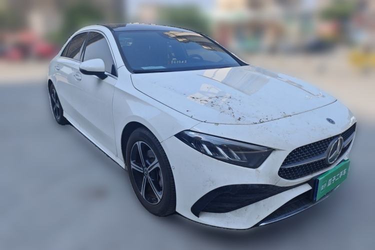Used Mercedes-Benz A-Class 2024 Updated A 200 L Fashion Version Front Right 45 Deg