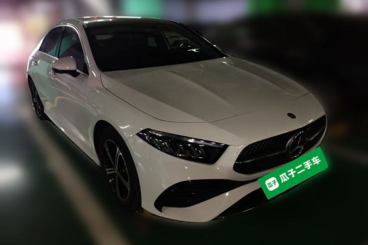 Used Mercedes-Benz A-Class 2024 Updated A 200 L Fashion Version Front Right 45 Deg