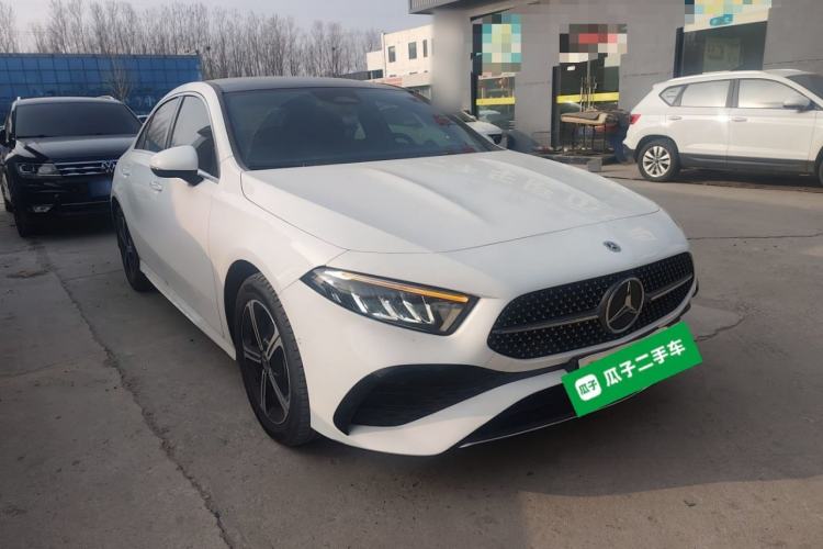 Used Mercedes-Benz A-Class 2024 Updated A 200 L Fashion Version Front Right 45 Deg