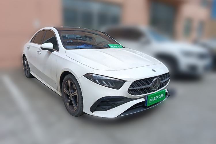 Used Mercedes-Benz A-Class 2024 Updated A 200 L Fashion Version Front Right 45 Deg